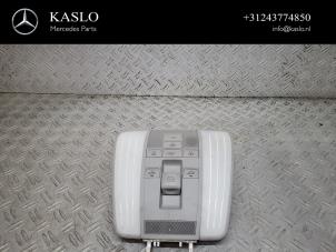 Używane Oswietlenie wewnetrzne przód Mercedes E (W212) E-350 CDI V6 24V BlueEfficiency Cena € 125,00 Procedura marży oferowane przez kaslo auto parts