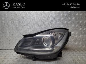 Used Headlight, left Mercedes C (C204) 1.6 C-180 16V BlueEfficiency Price € 500,00 Margin scheme offered by kaslo auto parts