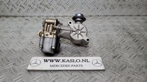 Gebrauchte Hochdruckpumpe Mercedes C (W204) 1.8 C-180 CGI 16V Preis € 200,00 Margenregelung angeboten von kaslo auto parts
