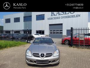 Used Hardtop Mercedes SLK (R171) 1.8 200 K 16V Price € 350,00 Margin scheme offered by kaslo auto parts