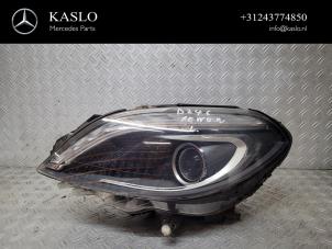 Used Headlight, left Mercedes B (W246,242) 1.8 B-180 CDI BlueEFFICIENCY 16V Price € 400,00 Margin scheme offered by kaslo auto parts