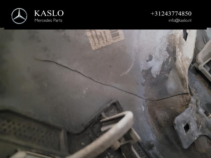 Front bumper Mercedes B 1.8 B-180 CDI BlueEFFICIENCY 16V 650 - A2468800040
