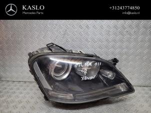 Used Headlight, right Mercedes ML II (164/4JG) 3.0 ML-350 CDI BlueTec 4-Matic V6 24V Price € 600,00 Margin scheme offered by kaslo auto parts