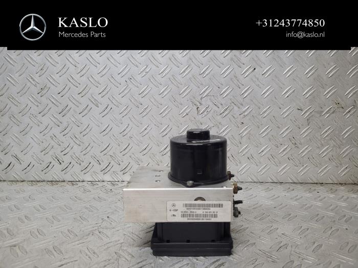 Usagé Bloc ABS Mercedes ML II (164/4JG) 3.0 ML-350 CDI BlueTec 4-Matic V6 24V Prix € 300,00 Règlement à la marge proposé par kaslo auto parts