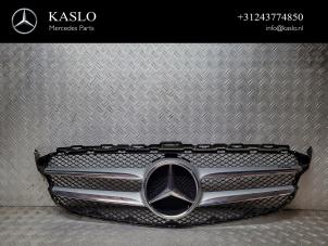 Used Grille Mercedes C (W205) C-220 2.2 CDI BlueTEC, C-220 d 16V Price € 200,00 Margin scheme offered by kaslo auto parts