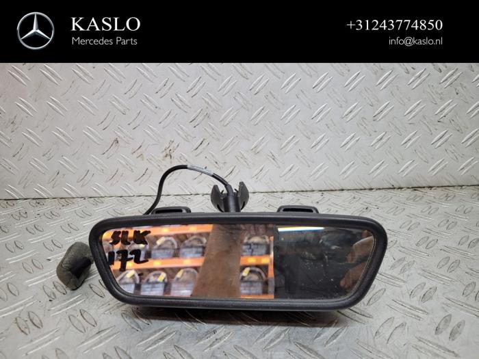 Rear view mirror from a Mercedes-Benz SLK (R172) 1.8 250 16V BlueEFFICIENCY 2011