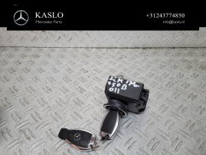 Ignition lock + computer from a Mercedes-Benz SLK (R172) 1.8 250 16V BlueEFFICIENCY 2011