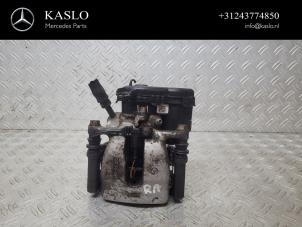 Used Rear brake calliper, right Mercedes SLC (R172) 2.1 250 d 16V Price € 100,00 Margin scheme offered by kaslo auto parts