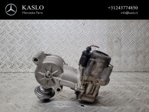 Used High pressure pump Mercedes C (C204) 1.8 C-180 CGI 16V BlueEfficiency Price € 200,00 Margin scheme offered by kaslo auto parts