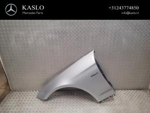 Used Front wing, left Mercedes E (C207) E-250 CDI 16V Price € 350,00 Margin scheme offered by kaslo auto parts