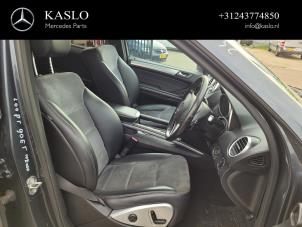 Used Set of upholstery (complete) Mercedes ML II (164/4JG) 3.0 ML-350 CDI BlueTec 4-Matic V6 24V Price € 500,00 Margin scheme offered by kaslo auto parts