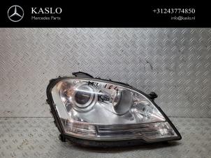 Used Headlight, right Mercedes ML II (164/4JG) 3.0 ML-300 CDI 4-Matic V6 24V Price € 250,00 Margin scheme offered by kaslo auto parts