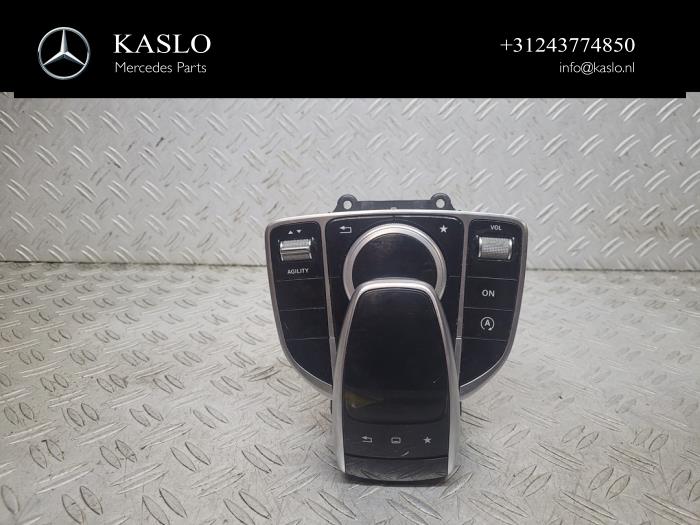 Używane Przycisk I-Drive Mercedes C Estate (S205) C-220 CDI BlueTEC, C-220 d 2.2 16V Cena € 70,00 Procedura marży oferowane przez kaslo auto parts