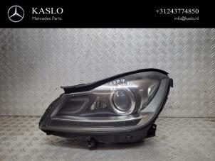Used Headlight, left Mercedes C (C204) 2.2 C-220 CDI 16V BlueEfficiency Price € 500,00 Margin scheme offered by kaslo auto parts