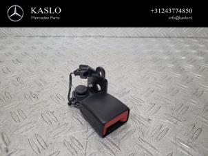 Used Rear seatbelt buckle, left Mercedes A (177.0) 1.3 A-180 Turbo 16V Price € 25,00 Margin scheme offered by kaslo auto parts
