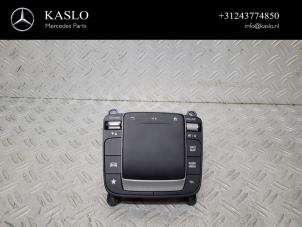 Used I-Drive knob Mercedes A (177.0) 1.3 A-180 Turbo 16V Price € 200,00 Margin scheme offered by kaslo auto parts