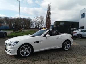 Used Front wing, left Mercedes SLK (R172) 1.8 200 16V BlueEFFICIENCY Price € 500,00 Margin scheme offered by kaslo auto parts