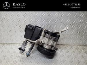 Used Power steering pump Mercedes SLK (R172) 2.1 250 CDI 16V BlueEFFICIENCY Price € 100,00 Margin scheme offered by kaslo auto parts