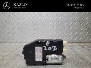Używane Silnik szyberdachu Mercedes E (C207) E-220 CDI 16V BlueEfficiency Cena € 150,00 Procedura marży oferowane przez kaslo auto parts