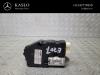 Sunroof motor from a Mercedes-Benz E (C207) E-220 CDI 16V BlueEfficiency 2011