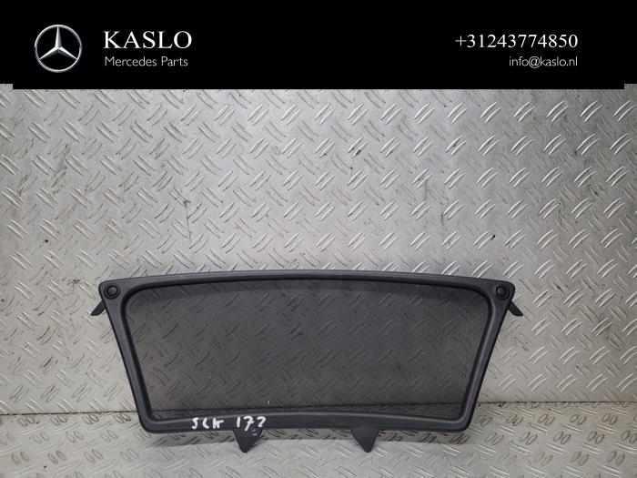 Używane Owiewka Mercedes SLK (R172) 1.8 200 16V BlueEFFICIENCY Cena € 125,00 Procedura marży oferowane przez kaslo auto parts