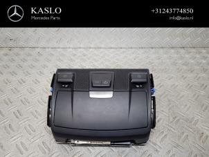 Used Interior lighting, front Mercedes SLK (R172) 1.8 200 16V BlueEFFICIENCY Price € 100,00 Margin scheme offered by kaslo auto parts