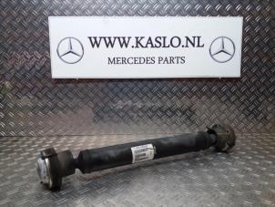 Used 4x4 front intermediate driveshaft Mercedes ML II (164/4JG) 3.0 ML-300 CDI 4-Matic V6 24V Price € 100,00 Margin scheme offered by kaslo auto parts