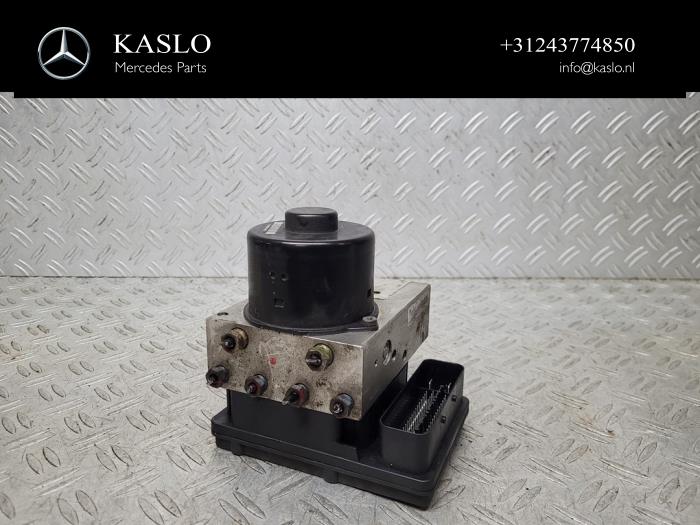 Usagé Bloc ABS Mercedes ML II (164/4JG) 3.0 ML-300 CDI 4-Matic V6 24V Prix € 300,00 Règlement à la marge proposé par kaslo auto parts