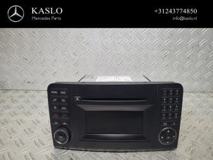 Used Radio CD player Mercedes ML II (164/4JG) 3.0 ML-300 CDI 4-Matic V6 24V Price € 100,00 Margin scheme offered by kaslo auto parts