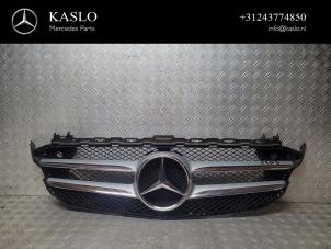 Used Grille Mercedes C (W205) C-350 e 2.0 16V Price € 200,00 Margin scheme offered by kaslo auto parts