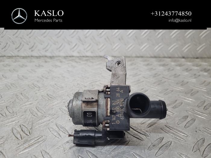 Begagnade Extra vattenpump Mercedes C (W205) C-350 e 2.0 16V Pris € 75,00 Marginaltabell erbjuds av kaslo auto parts