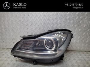Used Headlight, left Mercedes C (W204) 2.2 C-200 CDI 16V BlueEFFICIENCY Price € 500,00 Margin scheme offered by kaslo auto parts