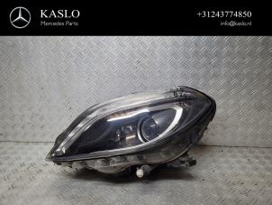 Used Headlight, left Mercedes B (W246,242) 2.2 B-220 CDI BlueEFFICIENCY 16V Price € 400,00 Margin scheme offered by kaslo auto parts