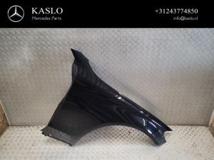Used Front wing, right Mercedes C (W205) C-350 e 2.0 16V Price € 500,00 Margin scheme offered by kaslo auto parts