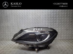 Used Headlight, left Mercedes B (W246,242) 1.5 B-180 CDI 16V Price € 400,00 Margin scheme offered by kaslo auto parts