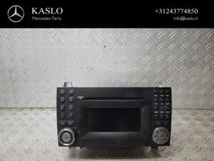 Usados Reproductor de CD y radio Mercedes SLK (R171) 1.8 200 K 16V Precio € 150,00 Norma de margen ofrecido por kaslo auto parts