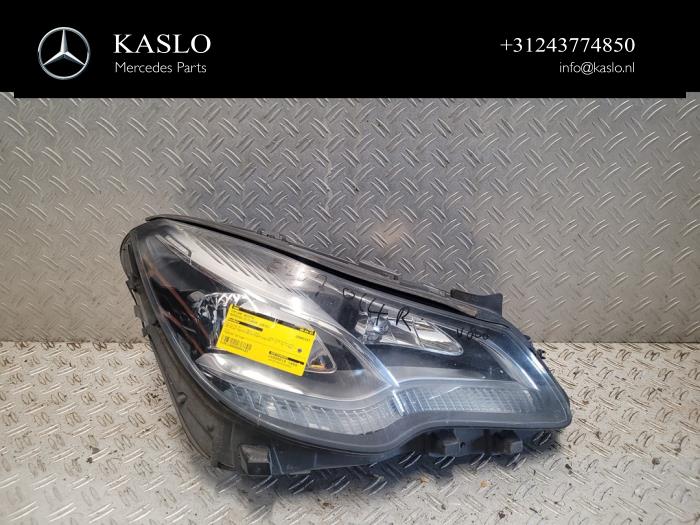 Używane Reflektor prawy Mercedes E (C207) E-250 CDI 16V Cena € 600,00 Procedura marży oferowane przez kaslo auto parts