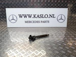 Used Injector (diesel) Mercedes C (W203) 2.2 C-200 CDI 16V Price € 100,00 Margin scheme offered by kaslo auto parts