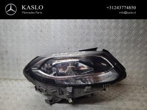 Used Headlight, right Mercedes B (W246,242) 1.6 B-180 BlueEFFICIENCY Turbo 16V Price € 200,00 Margin scheme offered by kaslo auto parts