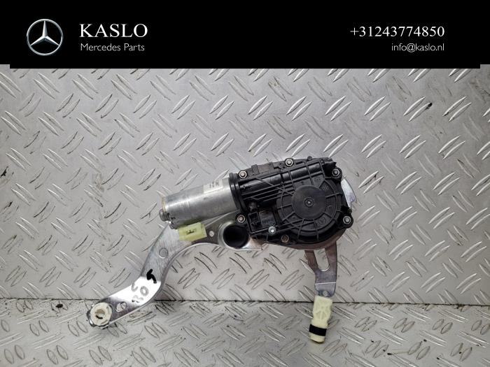 Używane Silnik tylnej klapy Mercedes C (W205) C-350 e 2.0 16V Cena € 150,00 Procedura marży oferowane przez kaslo auto parts