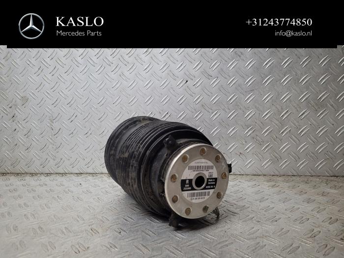 Begagnade Luftfjäder Mercedes C (W205) C-350 e 2.0 16V Pris € 150,00 Marginaltabell erbjuds av kaslo auto parts