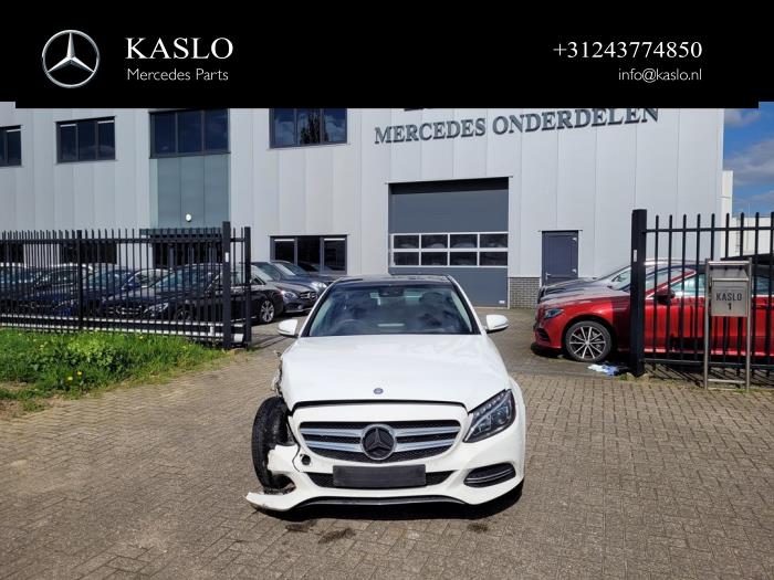 Używane Reflektor lewy Mercedes C (W205) C-220 2.2 CDI BlueTEC, C-220 d 16V Cena € 500,00 Procedura marży oferowane przez kaslo auto parts