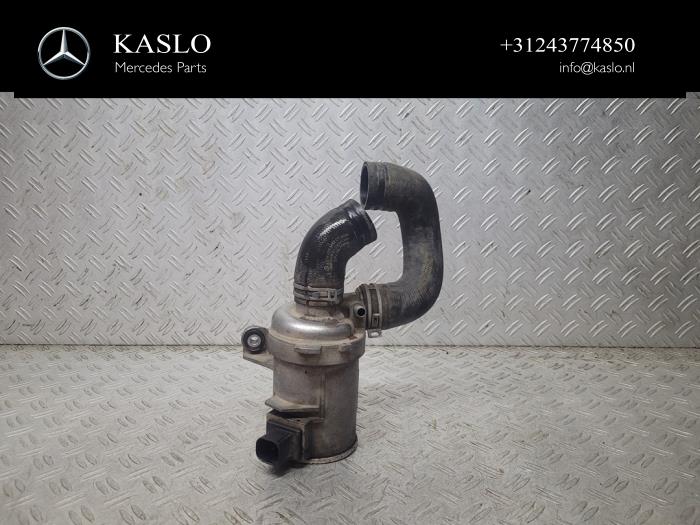 Begagnade Vattenpump Mercedes C Estate (S205) C-200 2.0 CGI 16V Pris € 150,00 Marginaltabell erbjuds av kaslo auto parts