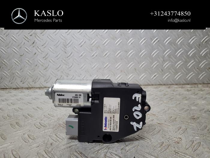 Używane Silnik szyberdachu Mercedes E (C207) E-250 CDI 16V Cena € 50,00 Procedura marży oferowane przez kaslo auto parts
