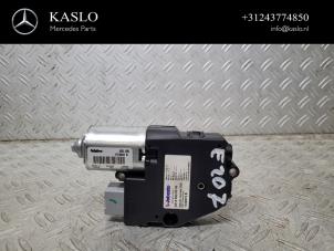 Used Sunroof motor Mercedes E (C207) E-250 CDI 16V Price € 100,00 Margin scheme offered by kaslo auto parts