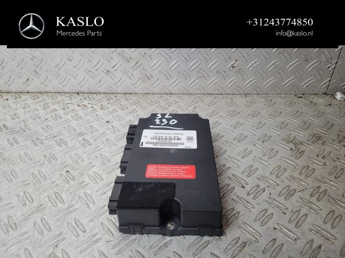 Begagnade Dator, cabriolet Mercedes SL (R230) 5.0 SL-500 V8 24V Pris € 200,00 Marginaltabell erbjuds av kaslo auto parts