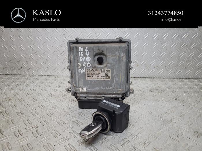 Used Ignition lock + computer Mercedes ML II (164/4JG) 3.0 ML-350 CDI BlueTec 4-Matic V6 24V Price € 350,00 Margin scheme offered by kaslo auto parts