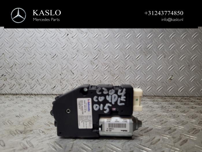Używane Silnik dachu cabrio Mercedes C (C204) 2.2 C-250 CDI 16V BlueEfficiency Cena € 100,00 Procedura marży oferowane przez kaslo auto parts