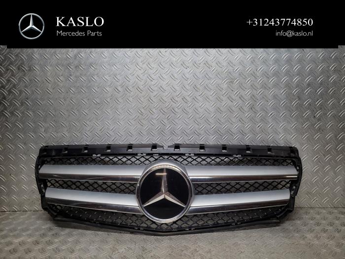 Używane Grill Mercedes B (W246/W242) 1.8 B-180 CDI BlueEFFICIENCY 16V Cena € 200,00 Procedura marży oferowane przez kaslo auto parts