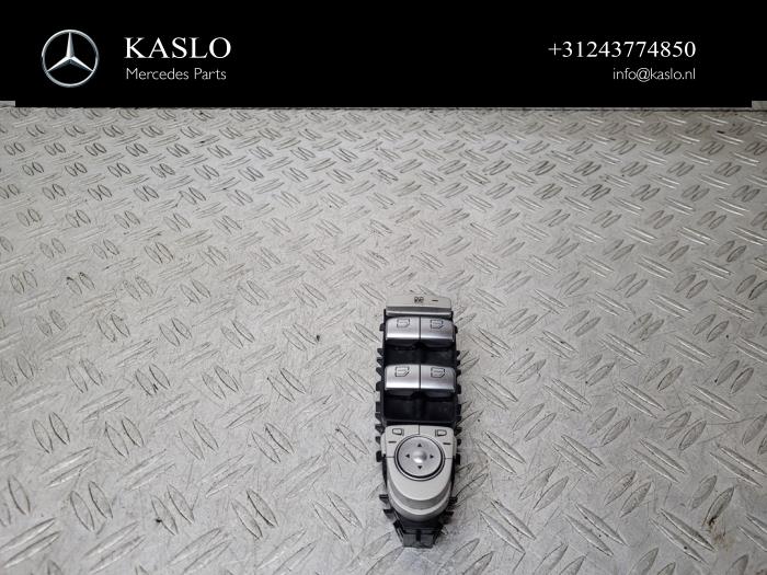 Usados Interruptor de ventanilla eléctrica Mercedes E (W213) E-220d 2.0 Turbo 16V Precio € 50,00 Norma de margen ofrecido por kaslo auto parts